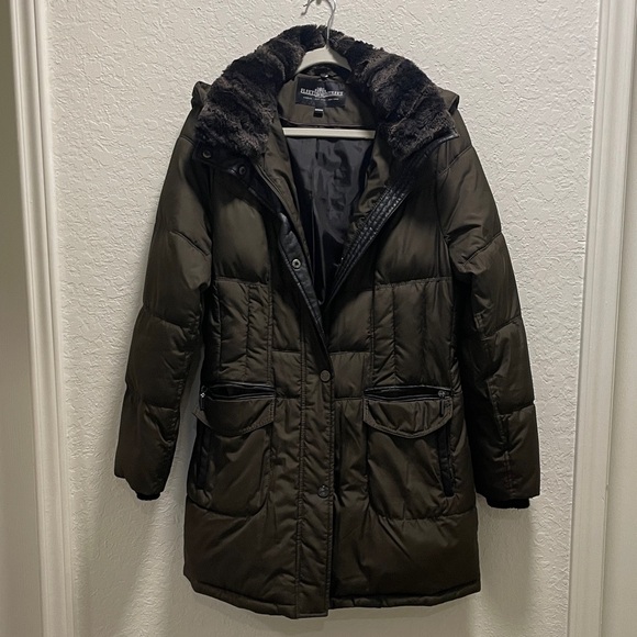 fleet street Jackets & Blazers - Women's Puffer Coat with Faux Fur Trim.